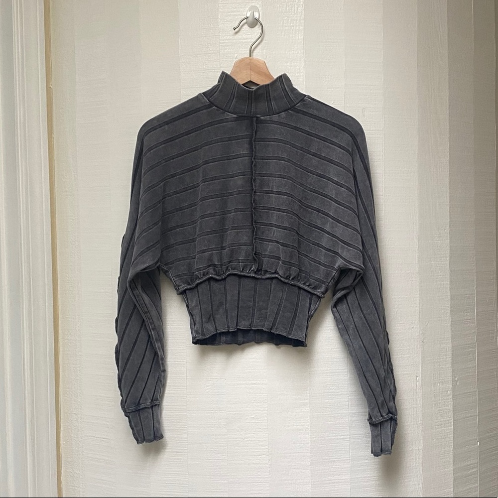 Urban Outfitters Long Sleeve Turtleneck Crop Top